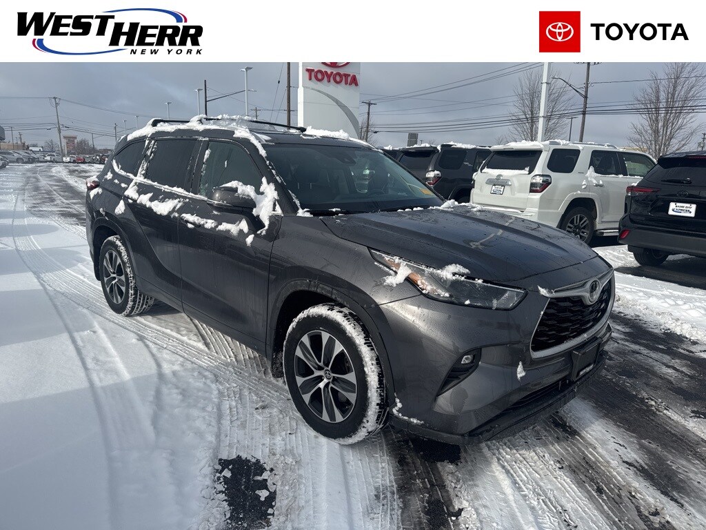 Used 2023 Toyota Highlander XLE SUV
