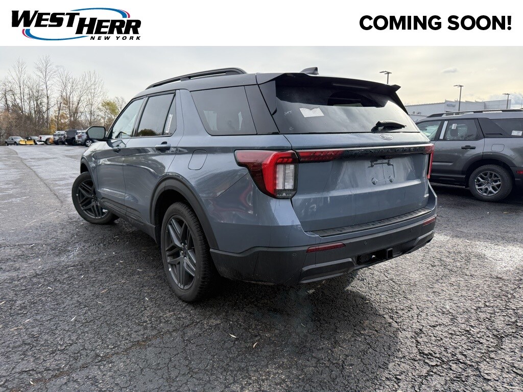 2025 Ford Explorer ST-Line photo 3