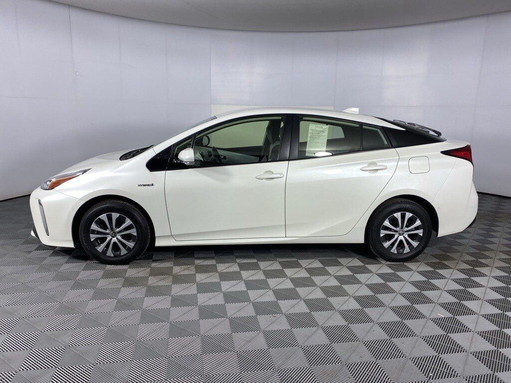 2020 Toyota Prius LE AWD-e photo 3