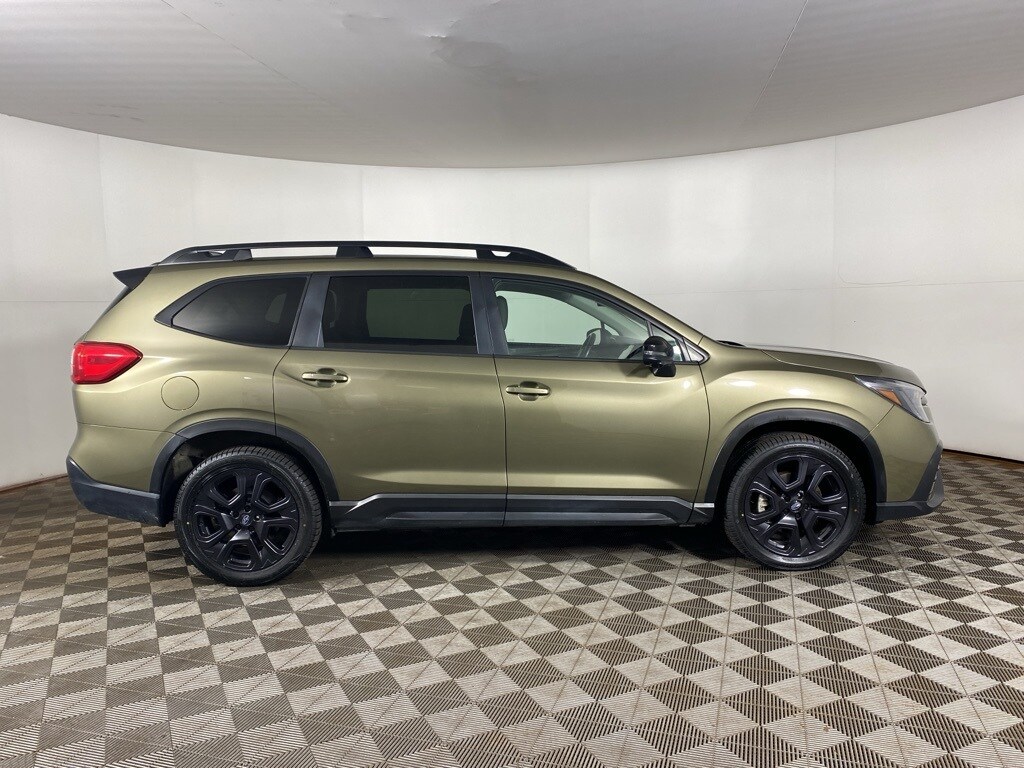 2023 Subaru Ascent Onyx Edition photo 2