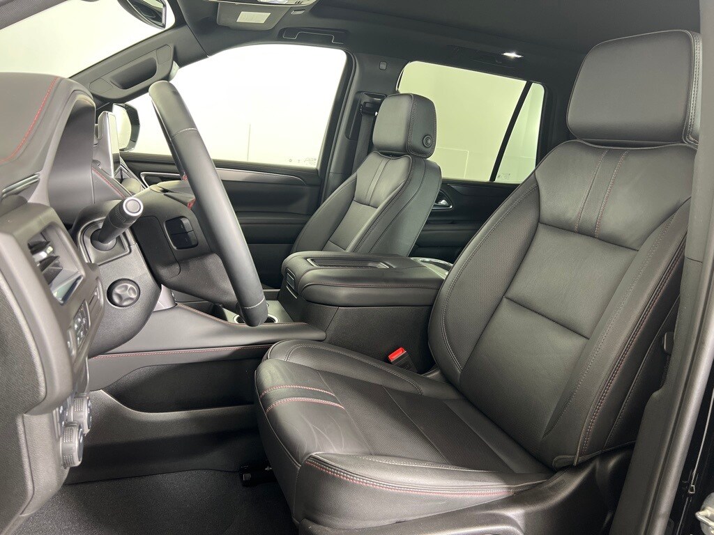 2024 Chevrolet Tahoe RST photo 2