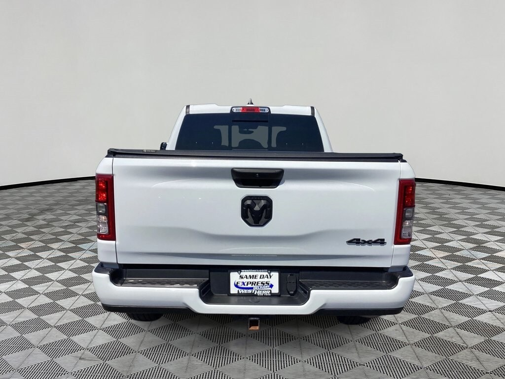 2023 Ram 1500 Tradesman photo 4