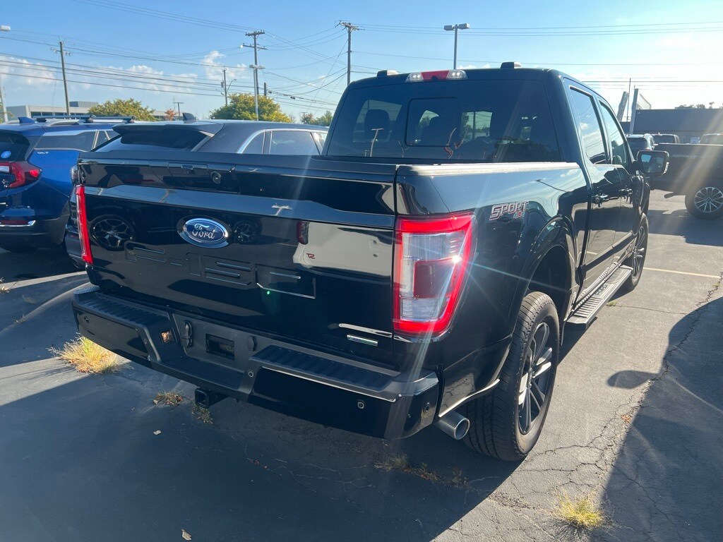 2022 Ford F-150 Lariat photo 2