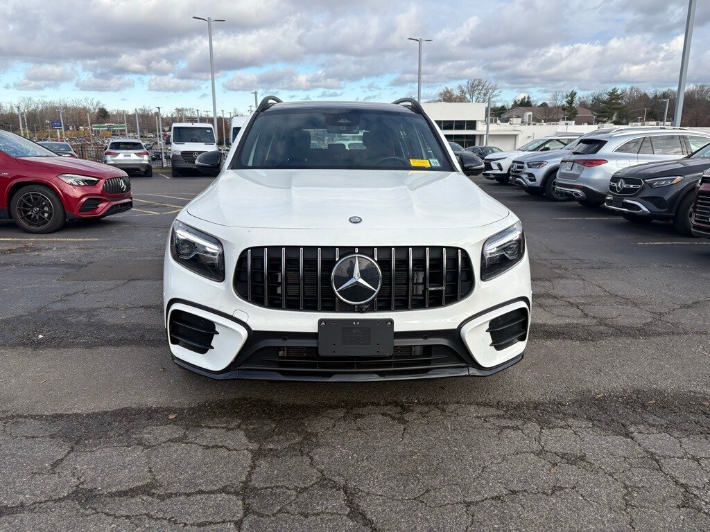 2025 Mercedes Benz GLB AMG 35 4MATIC photo 2