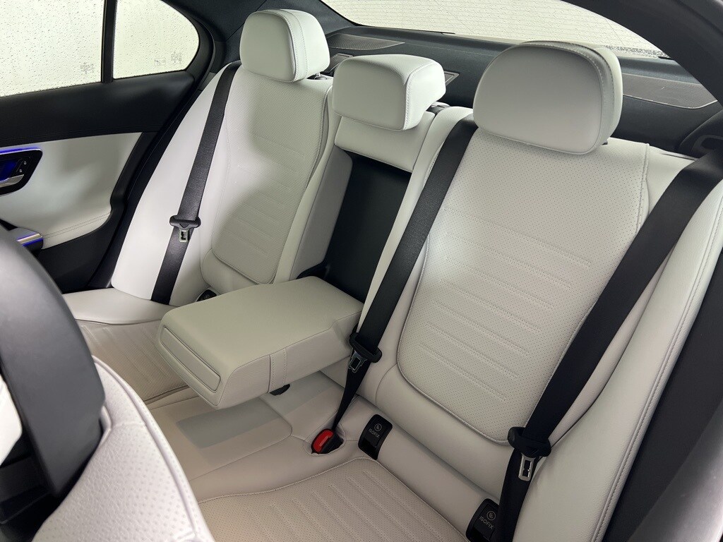 2025 Mercedes Benz C 300 4MATIC Sedan photo 4