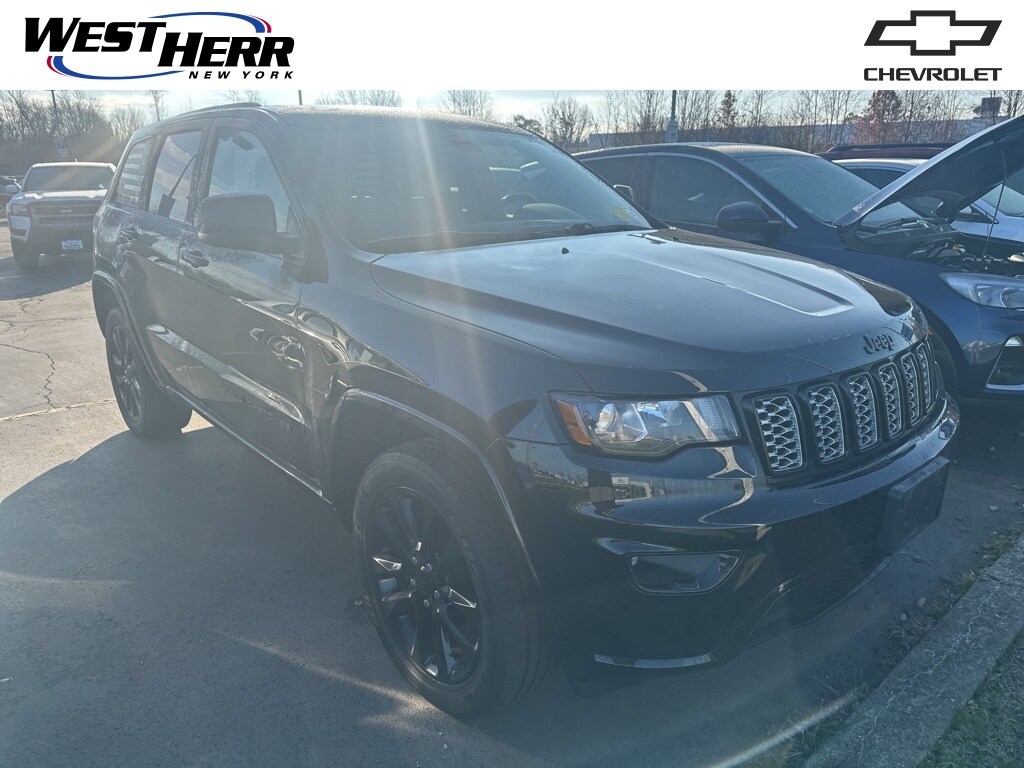Used 2020 Jeep Grand Cherokee Laredo SUV