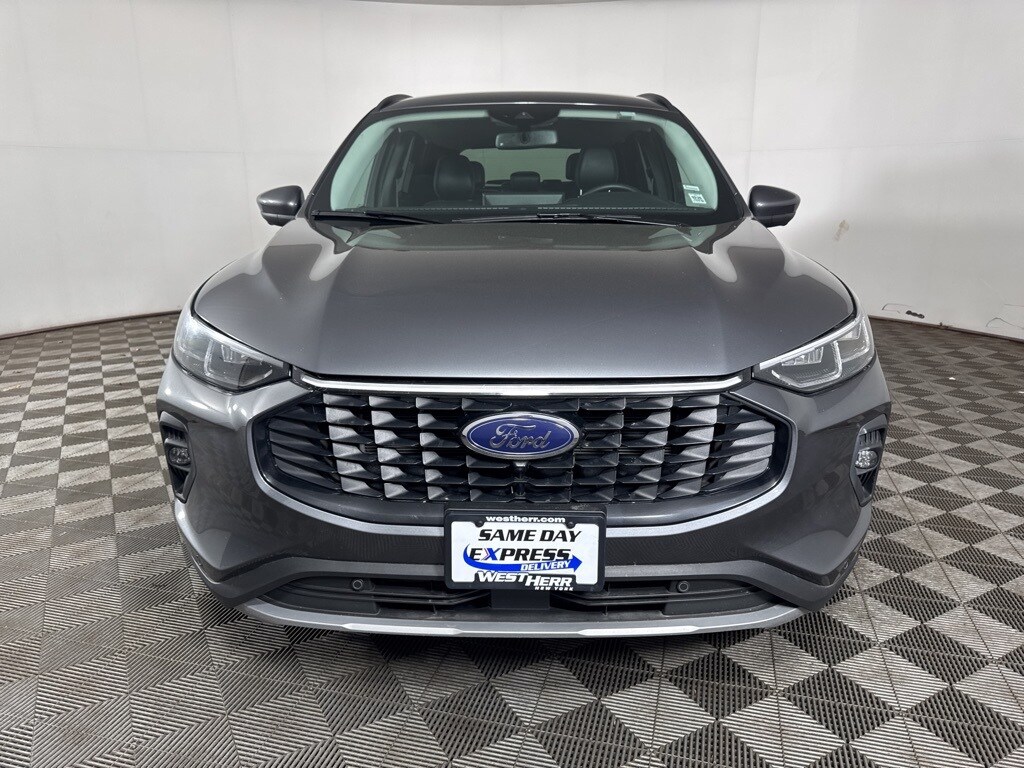 2024 Ford Escape Platinum photo 2