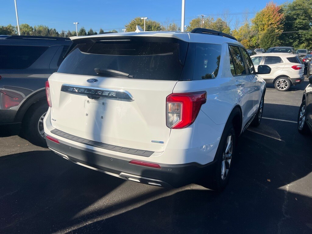 2020 Ford Explorer XLT photo 2