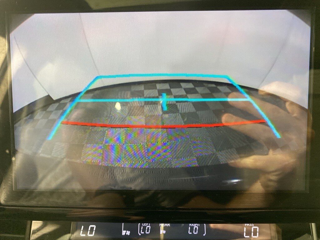 2021 Toyota Sienna XLE photo 3