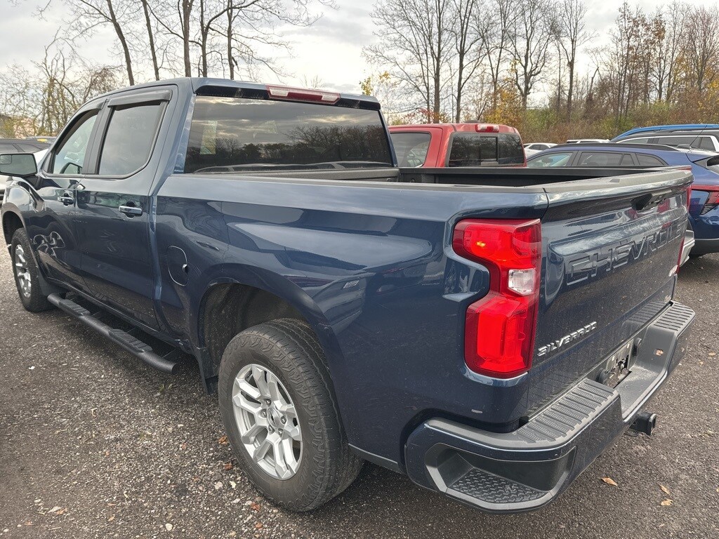 2022 Chevrolet Silverado 1500 RST photo 3