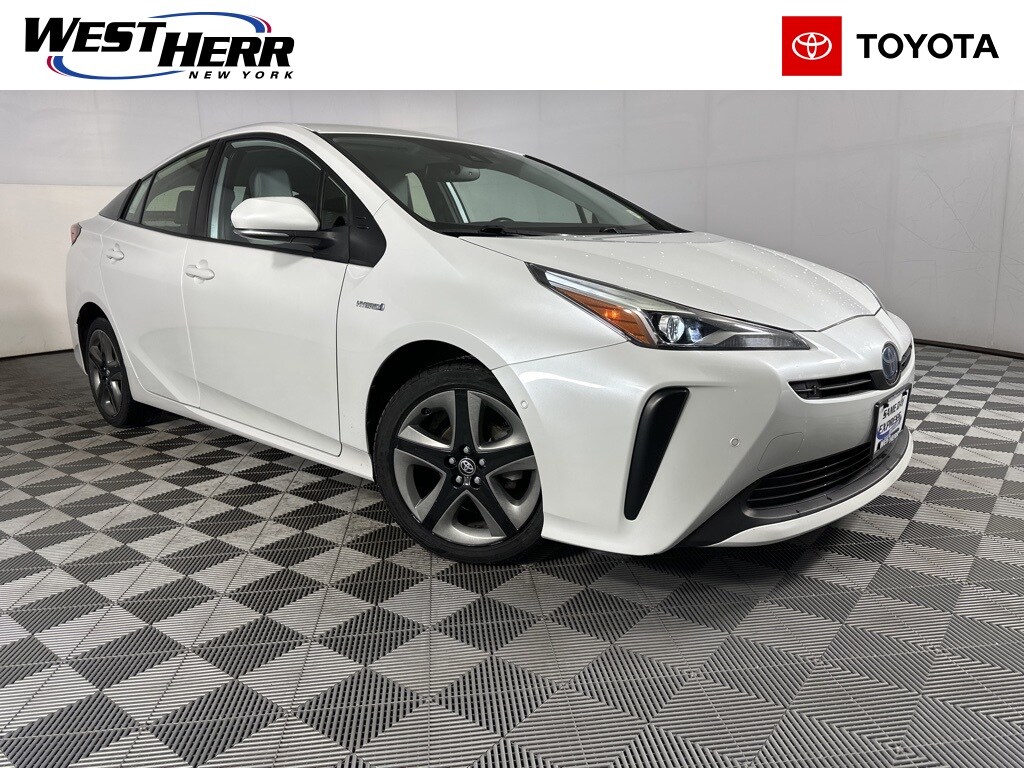 Used 2021 Toyota Prius XLE Hatchback