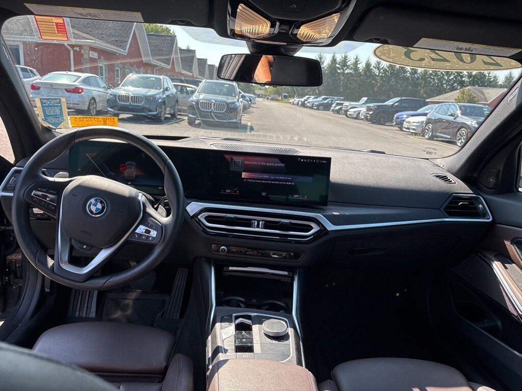 2023 Bmw 330e xDrive Sedan photo 2