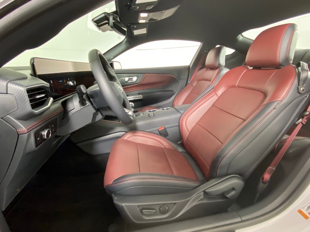 2025 Ford Mustang GT Premium photo 2