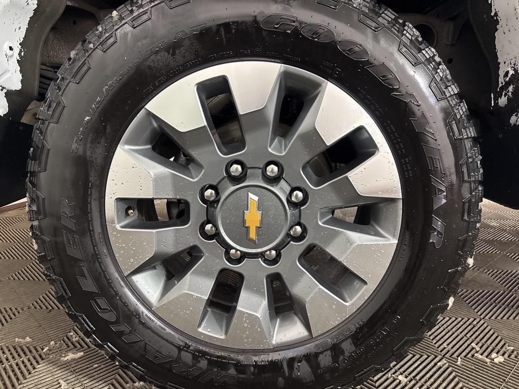 Used 2024 Chevrolet Silverado 2500 HD Custom Truck Crew Cab