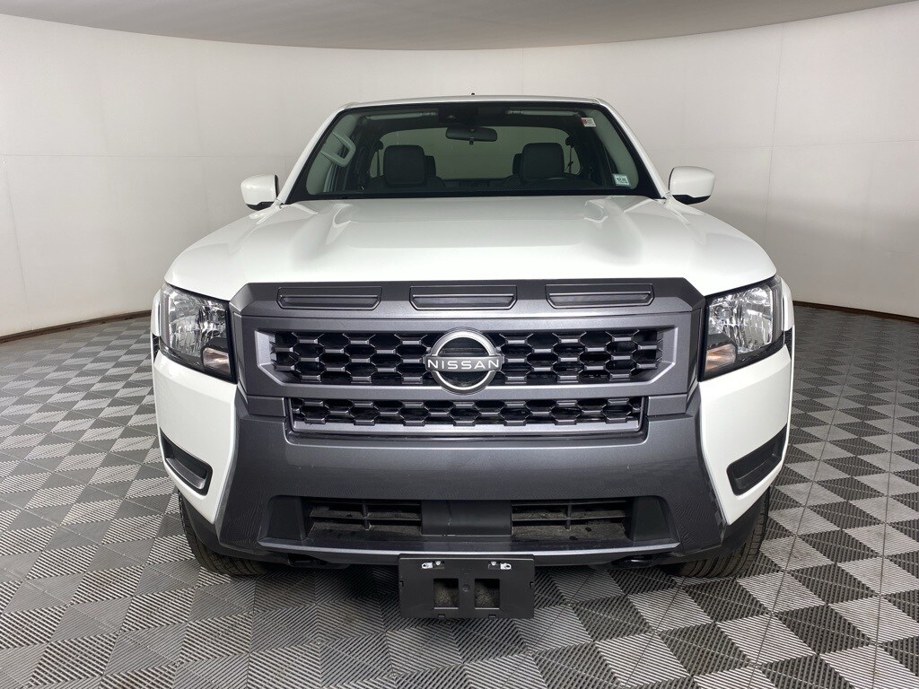 2025 Nissan Frontier SV photo 2