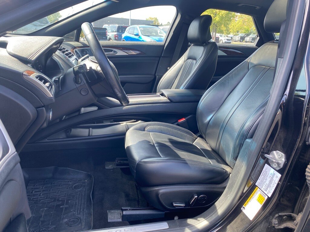 2019 Lincoln MKZ Reserve photo 2
