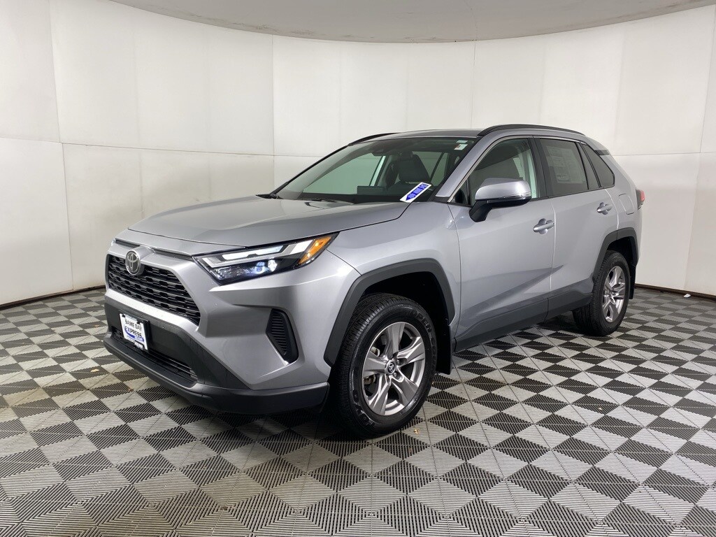 Used 2022 Toyota RAV4 XLE SUV