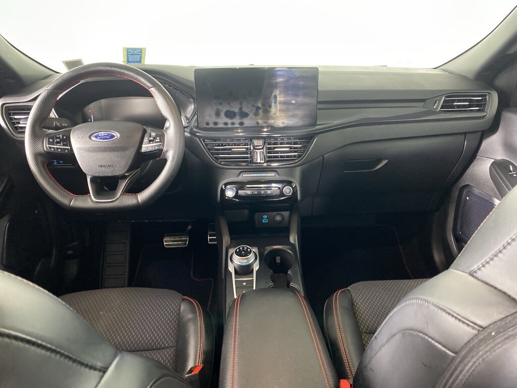 2023 Ford Escape ST-Line photo 2