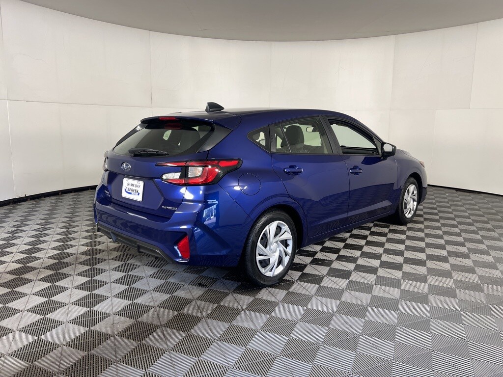 2024 Subaru Impreza Base photo 4