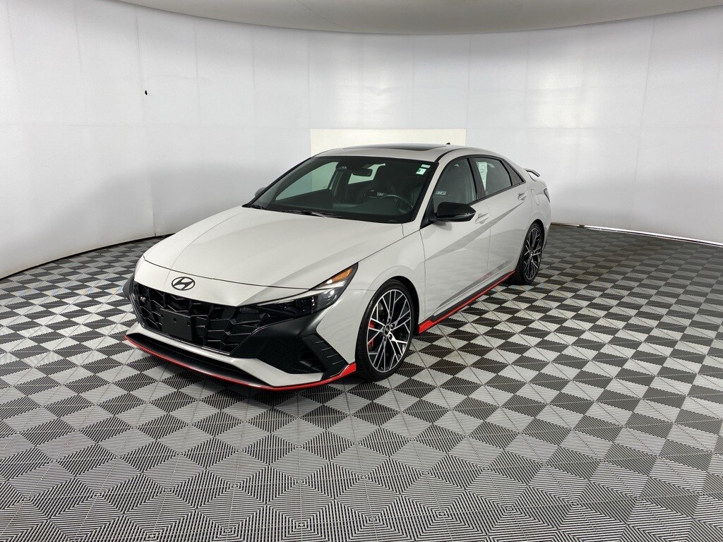 2023 Hyundai Elantra N photo 3