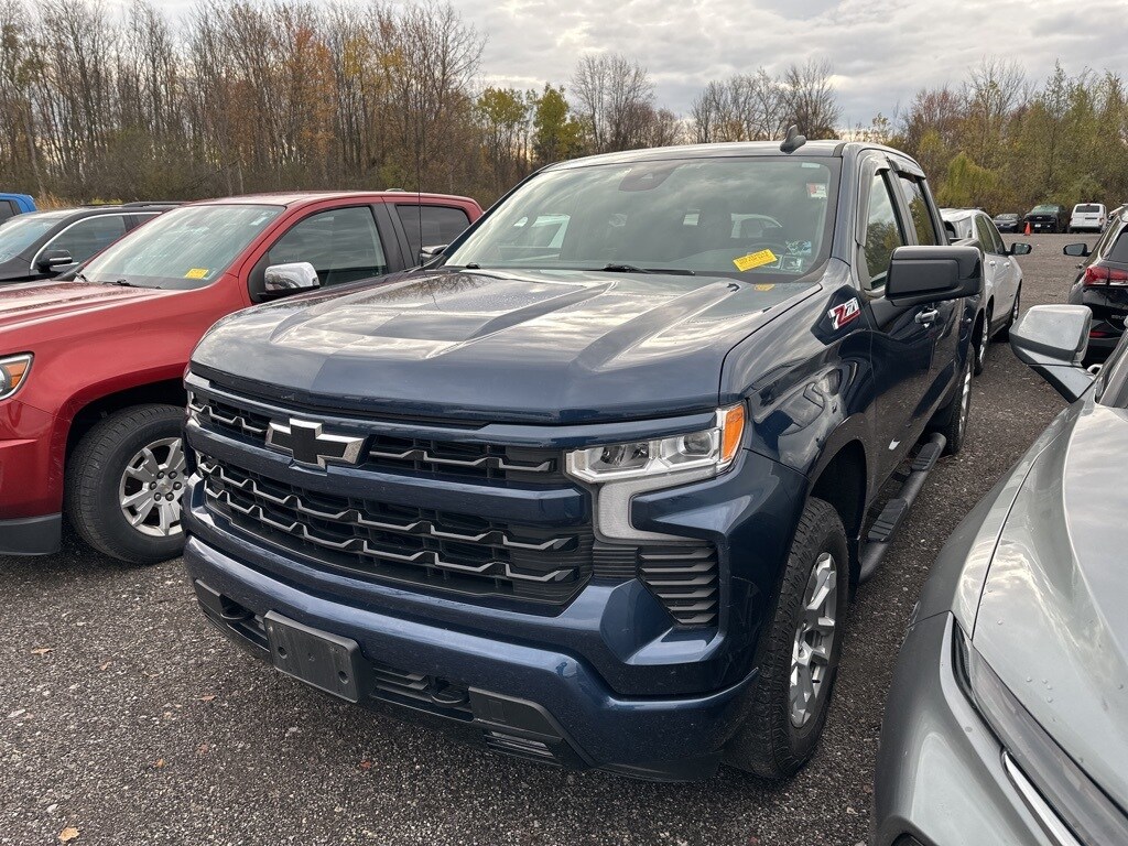 2022 Chevrolet Silverado 1500 RST photo 4