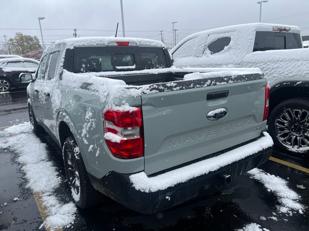 2023 Ford Maverick XLT photo 2