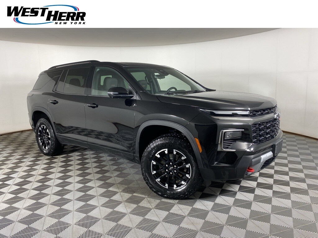 Used 2024 Chevrolet Traverse Z71 SUV