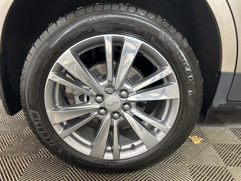 2023 Cadillac XT5 Premium Luxury photo 2