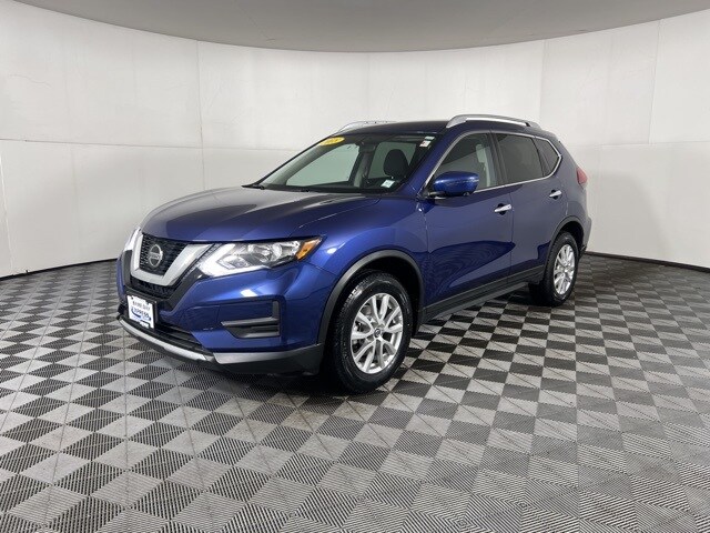 2018 Nissan Rogue SV photo 2