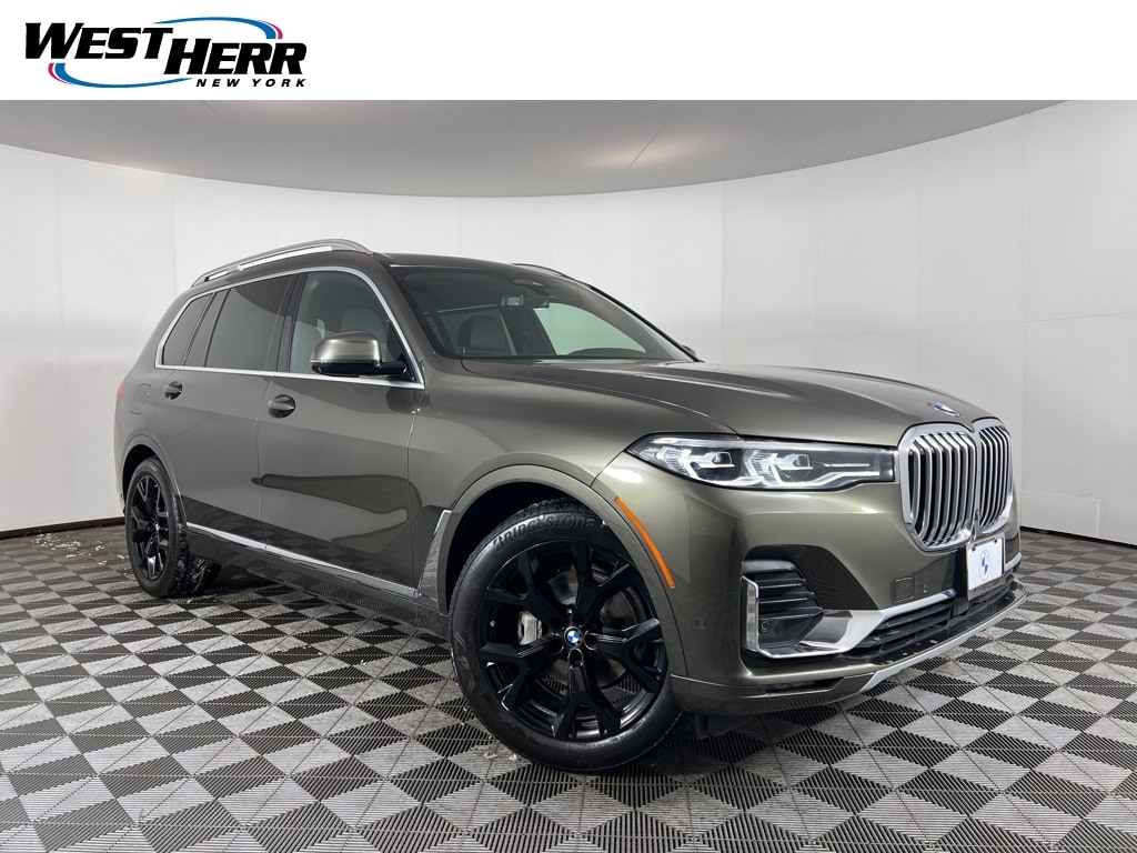 2022 BMW X7 40i's photo