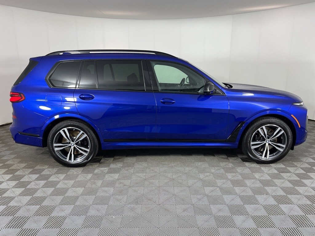 2025 Bmw X7 M60i photo 3