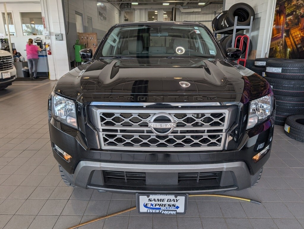 Used 2022 Nissan Frontier SV Truck Crew Cab