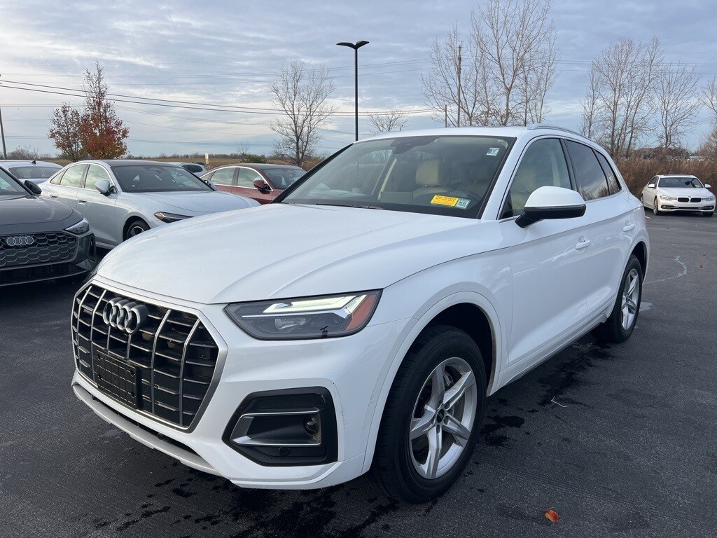 2021 Audi Q5 45 Premium photo 3