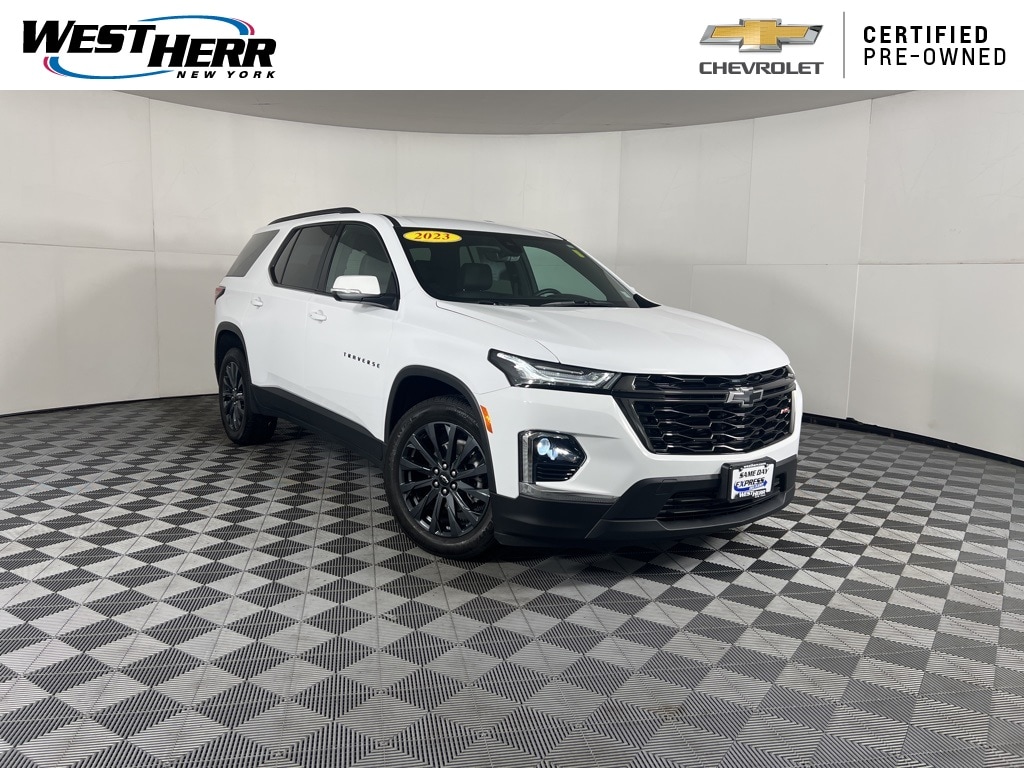 Used 2023 Chevrolet Traverse RS SUV