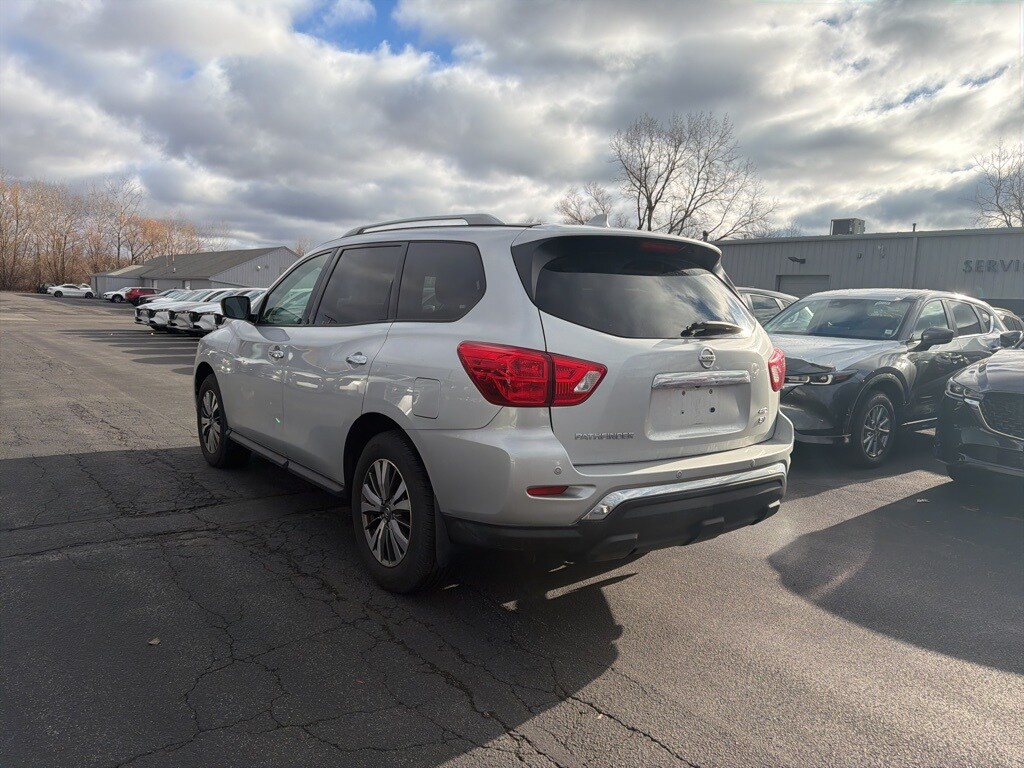 Used 2019 Nissan Pathfinder SV SUV