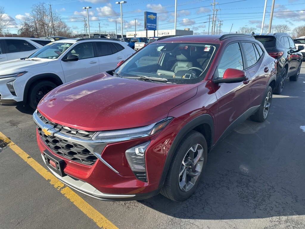 2024 Chevrolet Trax LT photo 4