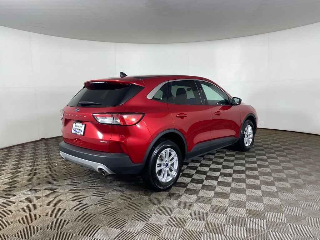2022 Ford Escape SE photo 3