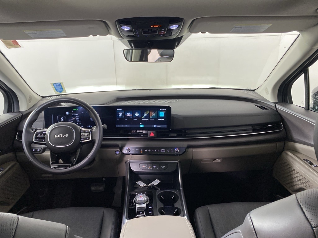 Used 2025 Kia Carnival Hybrid SX Van Passenger Van