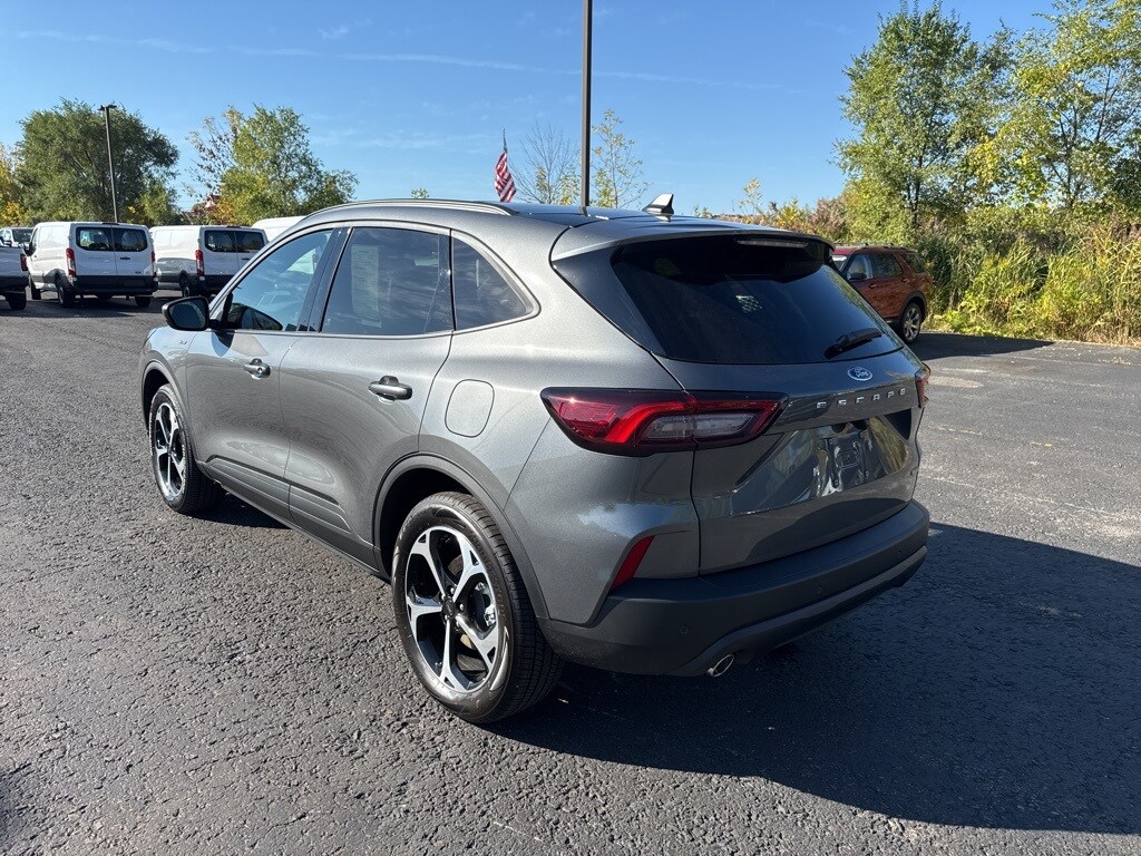 Used 2025 Ford Escape ST-Line Select SUV