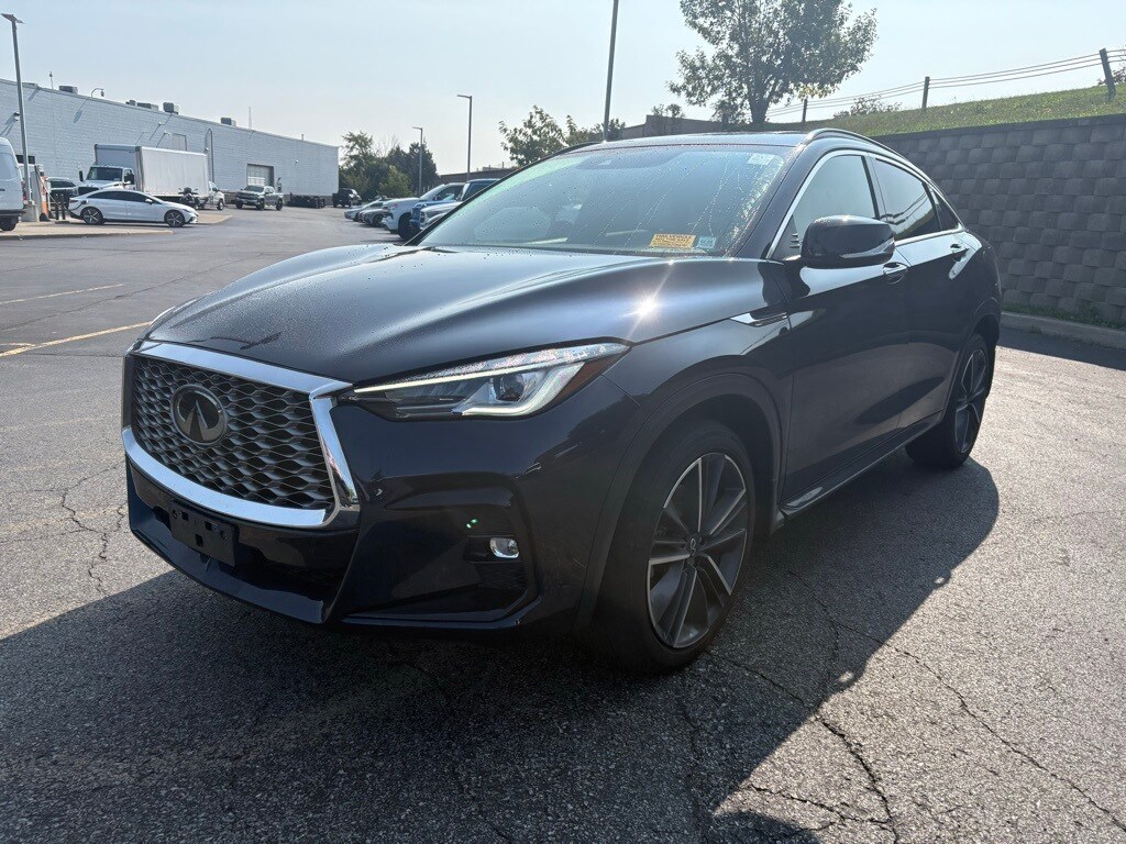 2023 Infiniti QX55 Luxe photo 3