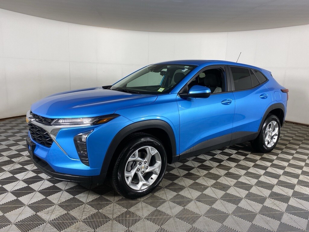 Certified 2025 Chevrolet Trax LS SUV