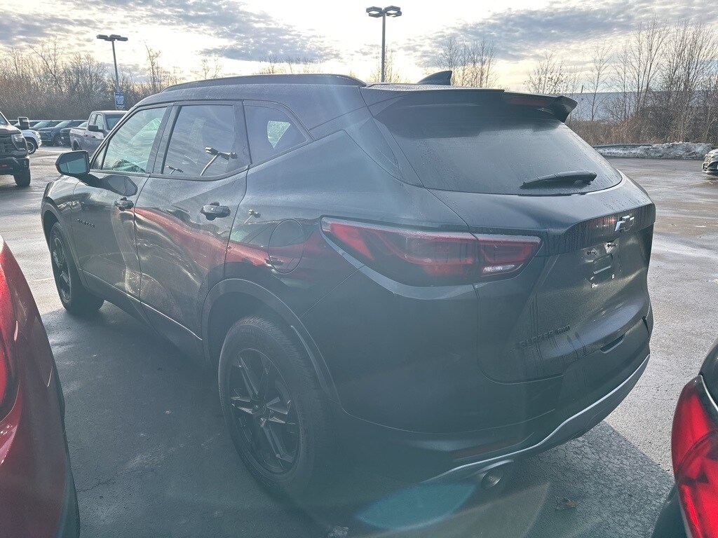 Used 2025 Chevrolet Blazer LT w/2LT SUV