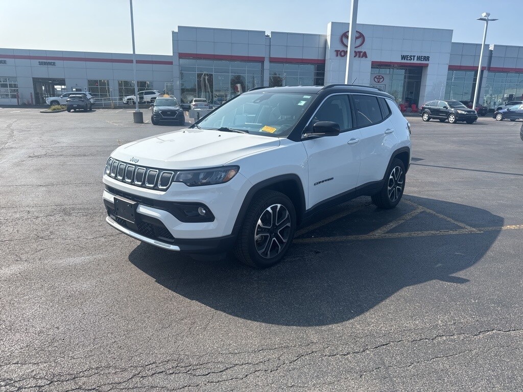 2022 Jeep Compass Limited photo 2