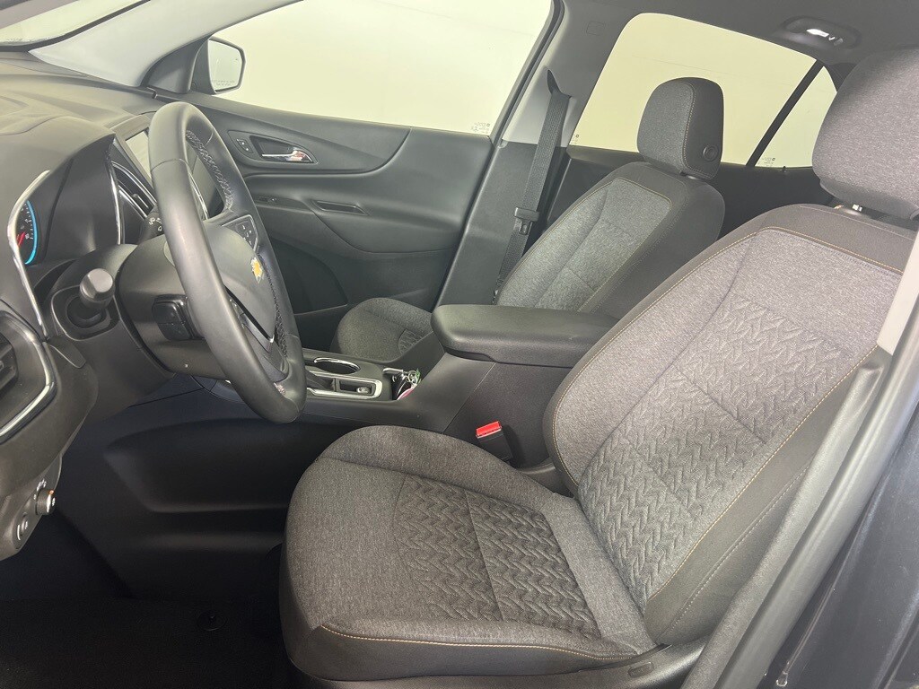 2023 Chevrolet Equinox photo 3