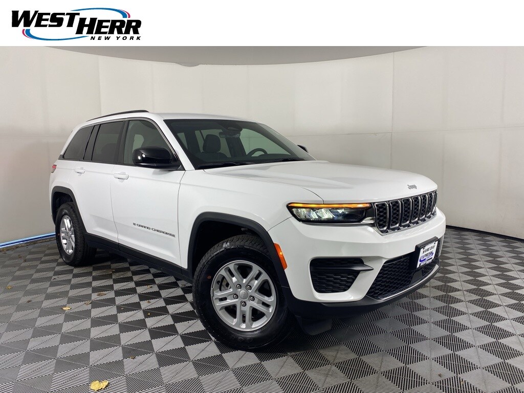 Used 2025 Jeep Grand Cherokee Laredo SUV