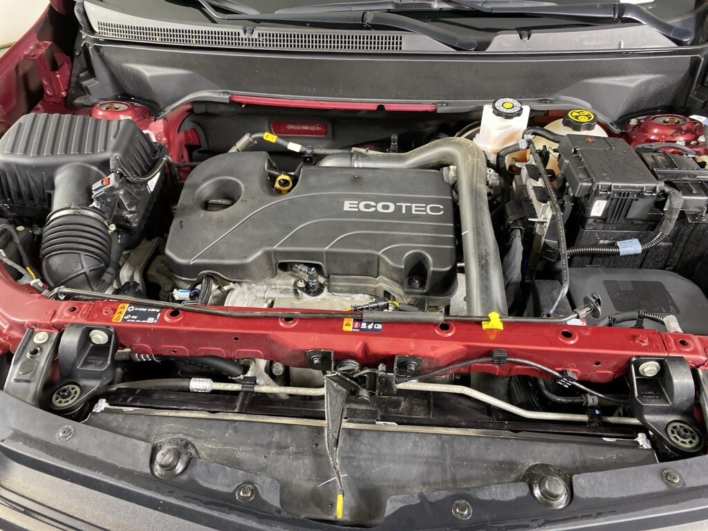 2021 Chevrolet Equinox LT photo 3