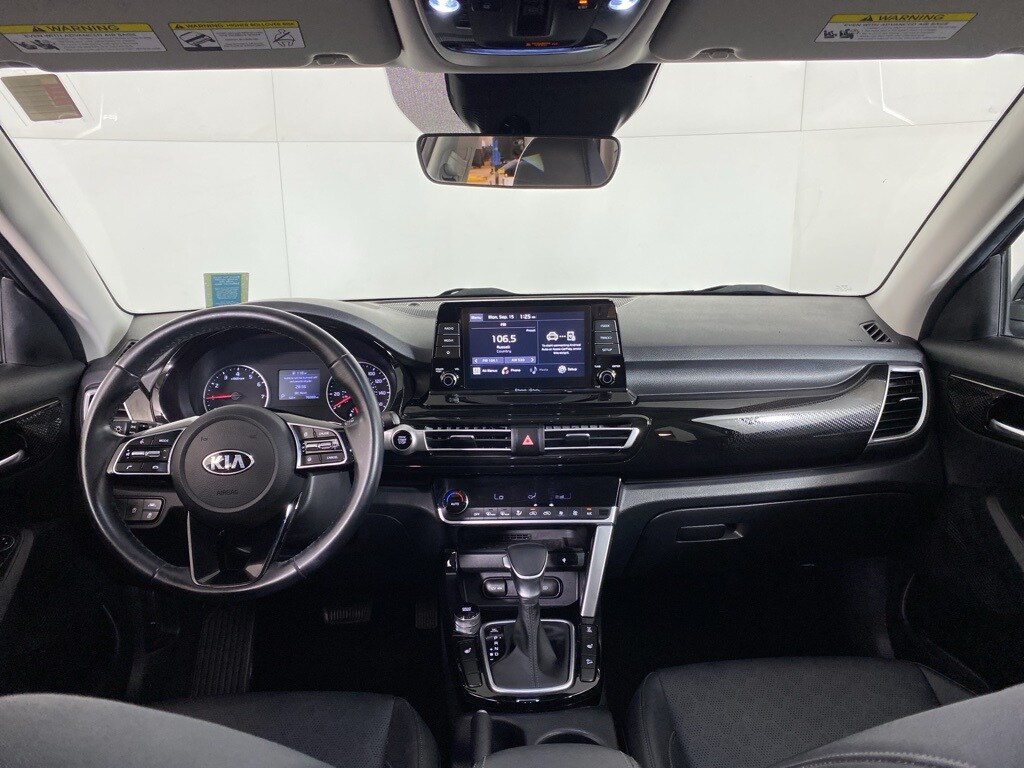 2021 Kia Seltos EX photo 2