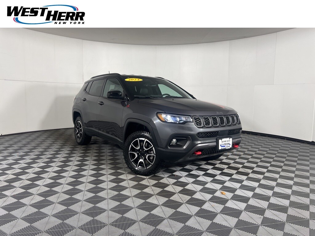 Used 2024 Jeep Compass Trailhawk SUV