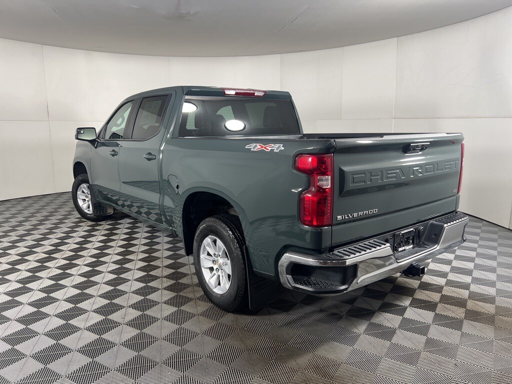 2025 Chevrolet Silverado 1500 photo 3