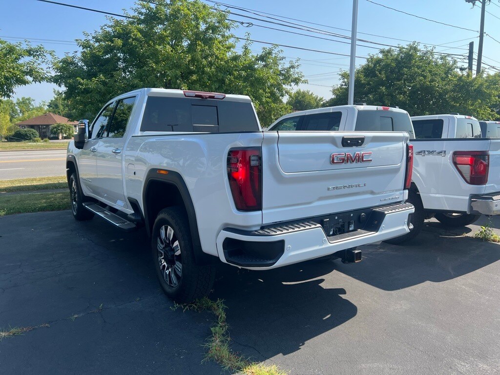 2024 Gmc Sierra 2500 HD Denali photo 3